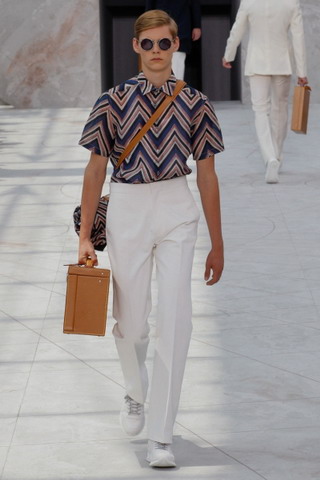 Louis Vuitton / - 2015